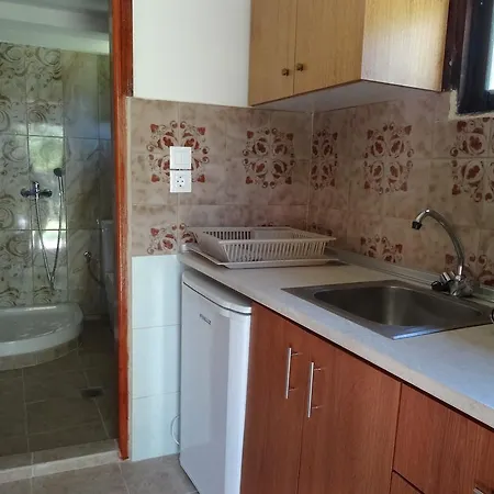 House Anna Houhlia
