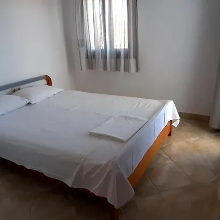 Apartment House Anna Houhlia