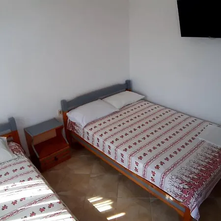 House Anna Houhlia Daire