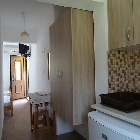 Apartment House Anna Houhlia *
