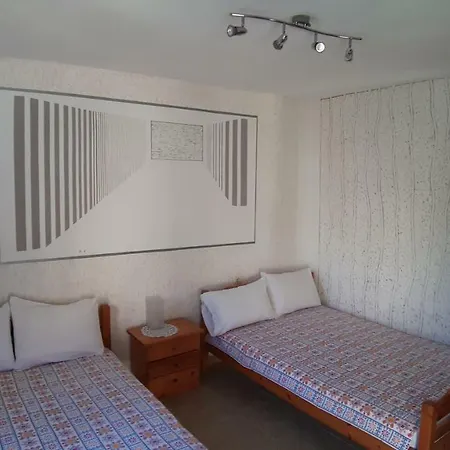 House Anna Houhlia