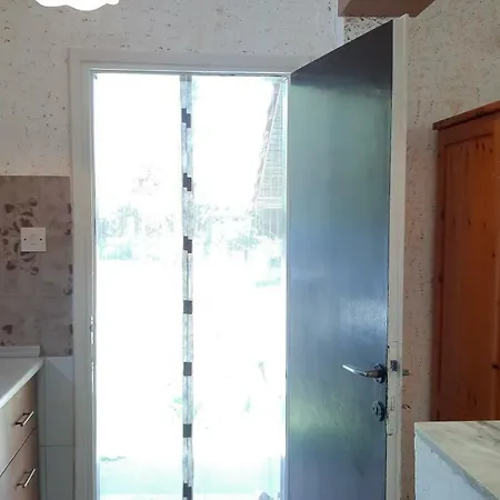 Appartement House Anna Houhlia *