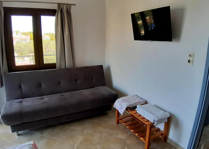 House Anna Houhlia Daire Vourvourou