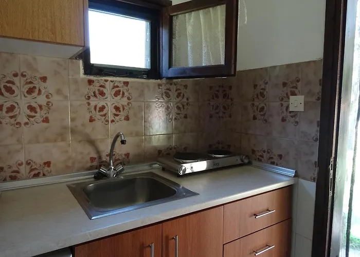 House Anna Houhlia Daire *