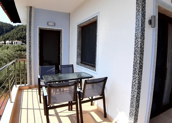 House Anna Houhlia *