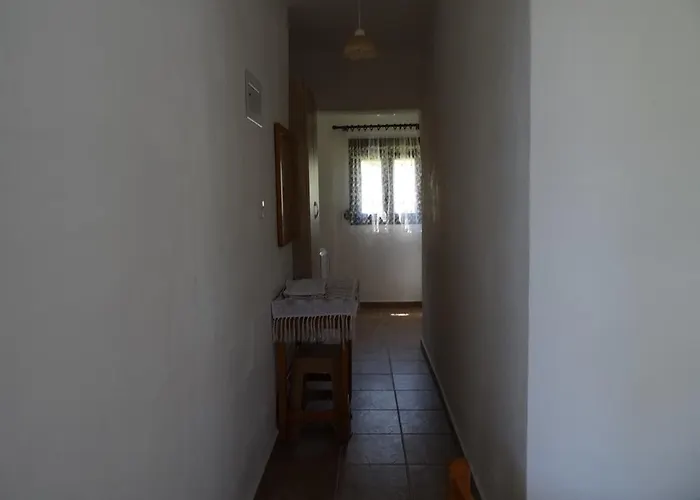 House Anna Houhlia